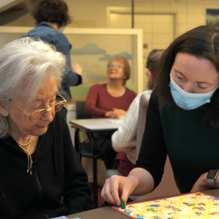Activité en Ehpad - Atelier stimulation cognitive - Famileo Activité en Ehpad - Atelier stimulation cognitive - Famileo