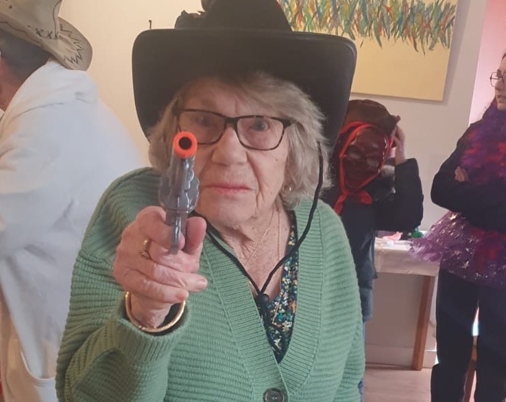 Activité carnaval en maison de retraite - Famileo Pro
